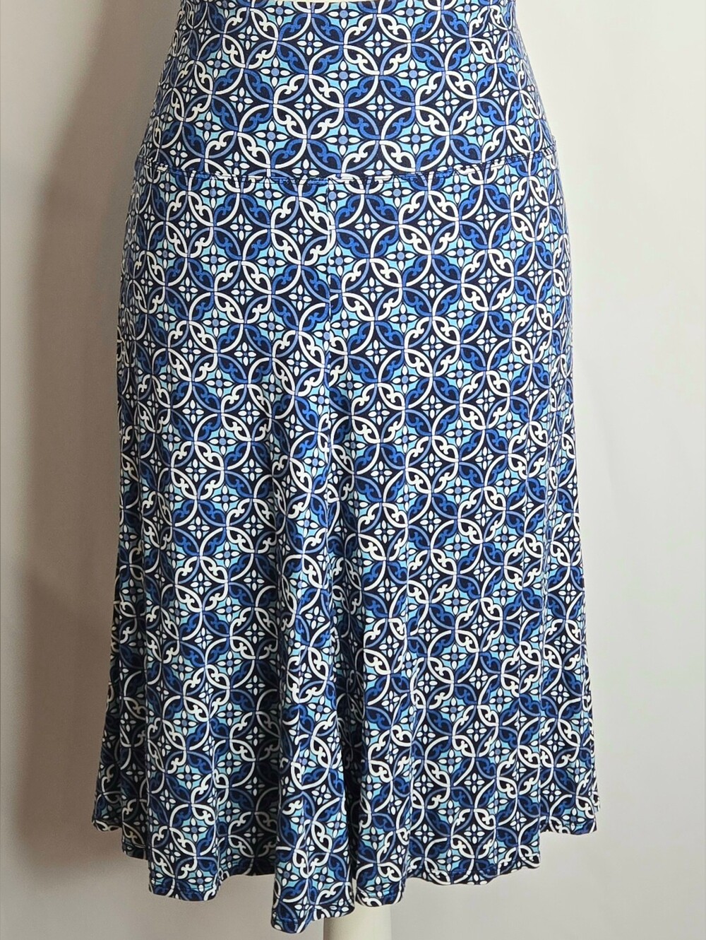Max Studio Blue Moroccan Medallion Tile Print A-Line Skirt Stretch NWOT M